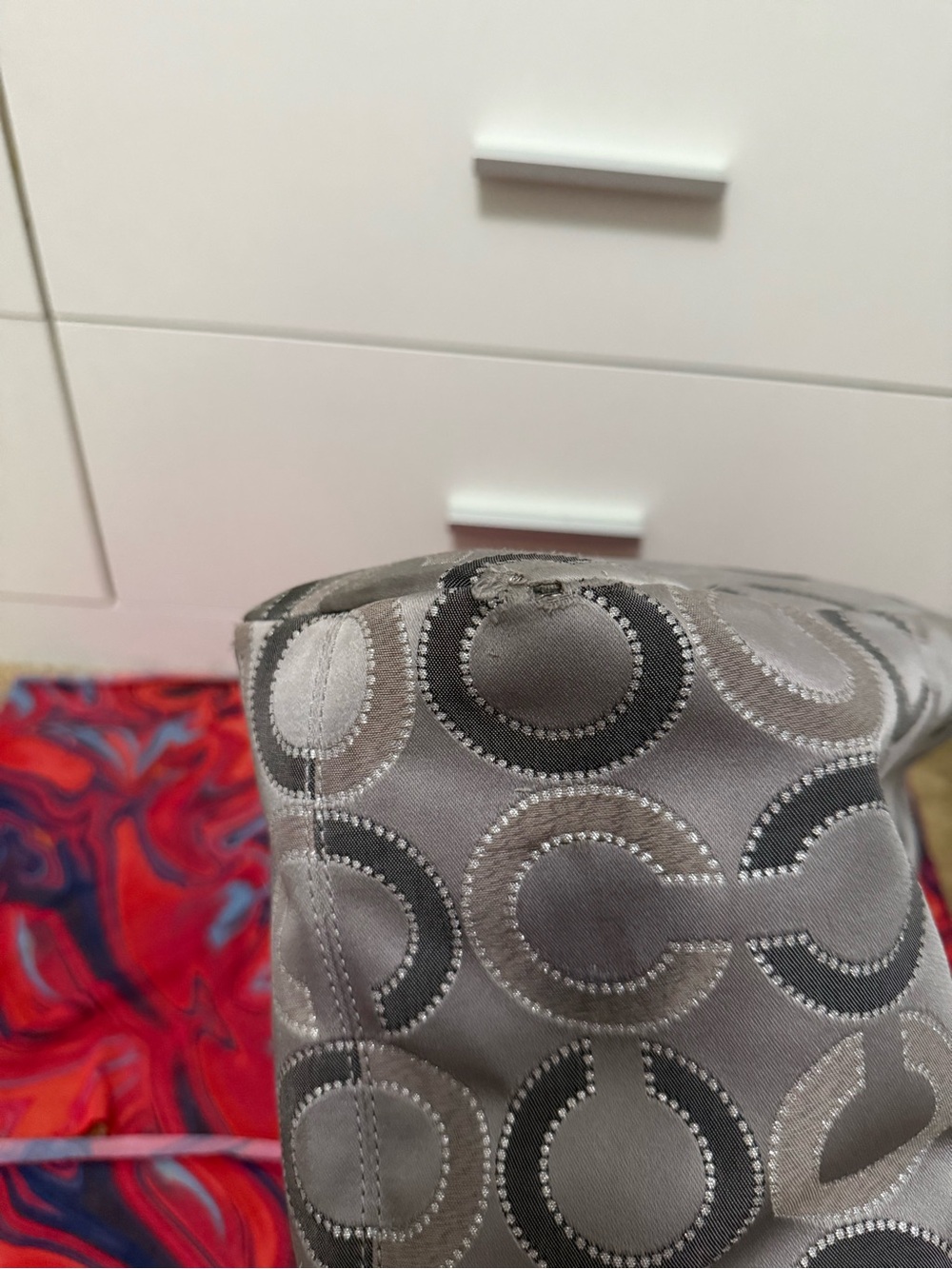 Vintage Y2K Coach Madison Op Art Sateen Chain Maggie Bag 🩶 - Picture 8 of 8